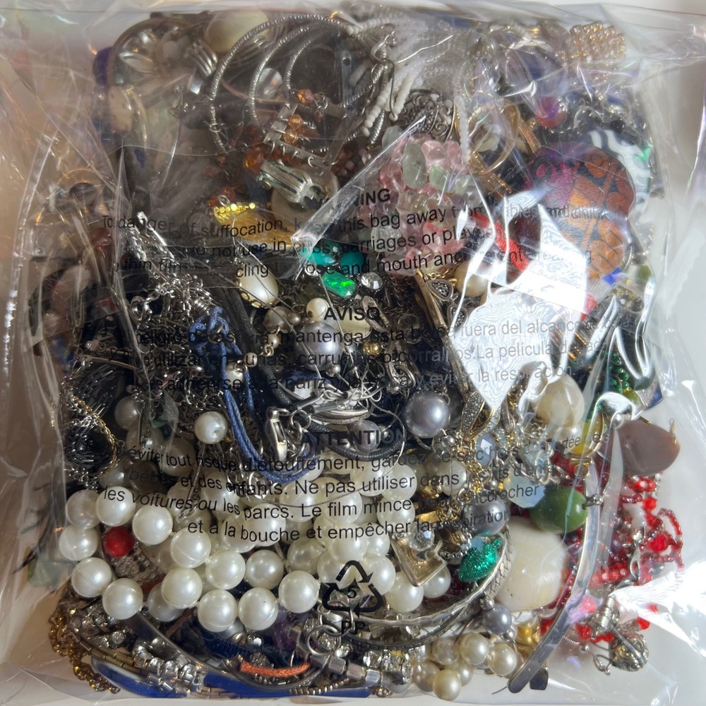 4lb 3oz Jewelry Lot Multi Mystery Box Crafting Resale Vintage Mix As-Is - Picture 4 of 5